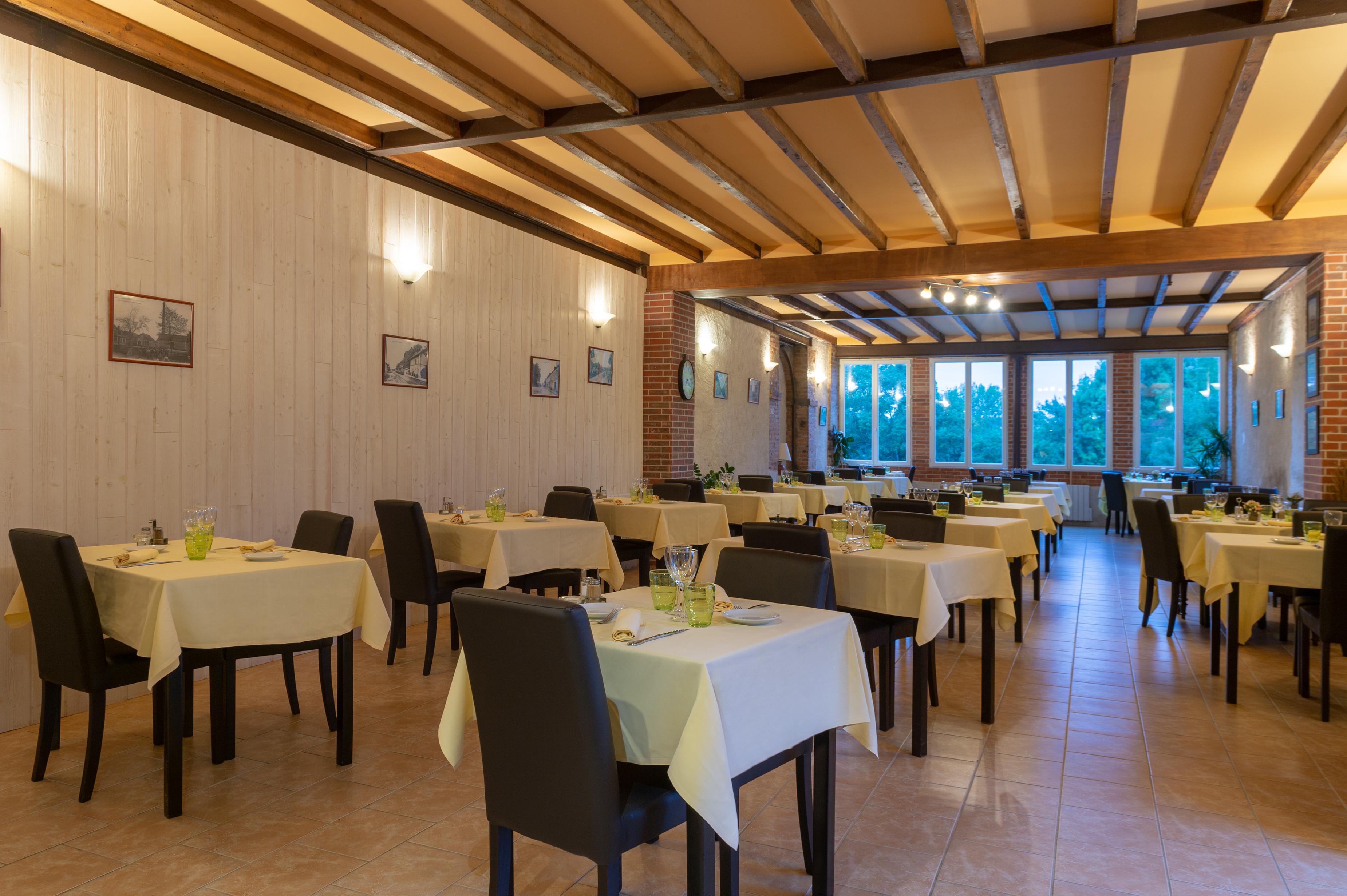 Domaine De La Courbe Hotel Le Lude ภายนอก รูปภาพ