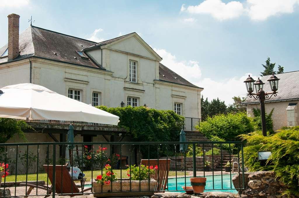 Domaine De La Courbe Hotel Le Lude ภายนอก รูปภาพ