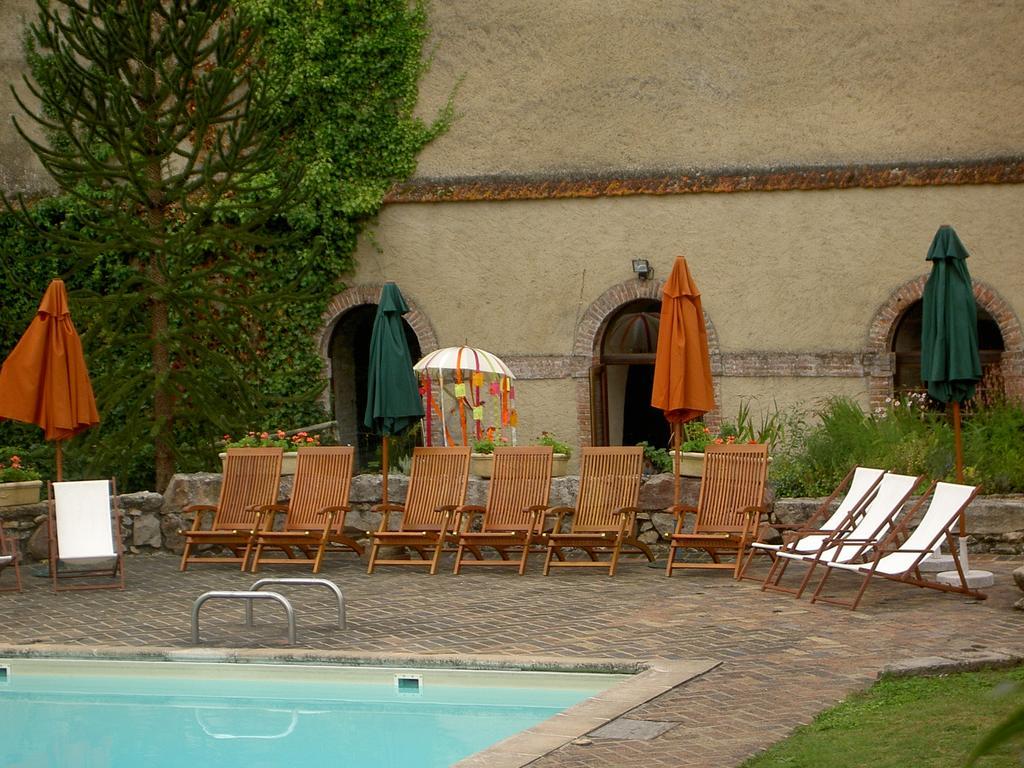 Domaine De La Courbe Hotel Le Lude ภายนอก รูปภาพ