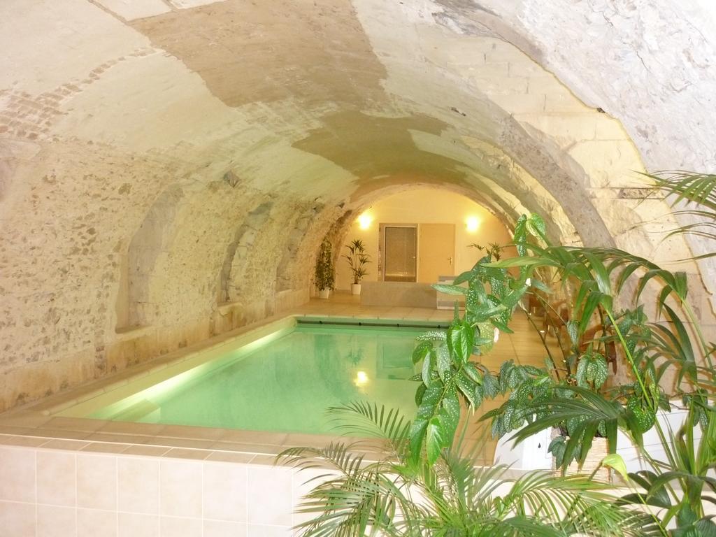 Domaine De La Courbe Hotel Le Lude ภายนอก รูปภาพ