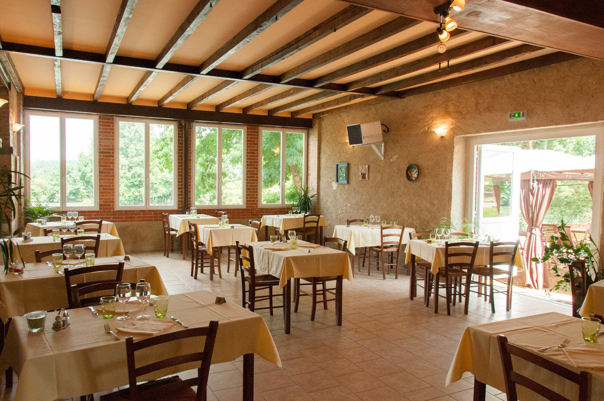 Domaine De La Courbe Hotel Le Lude ภายนอก รูปภาพ