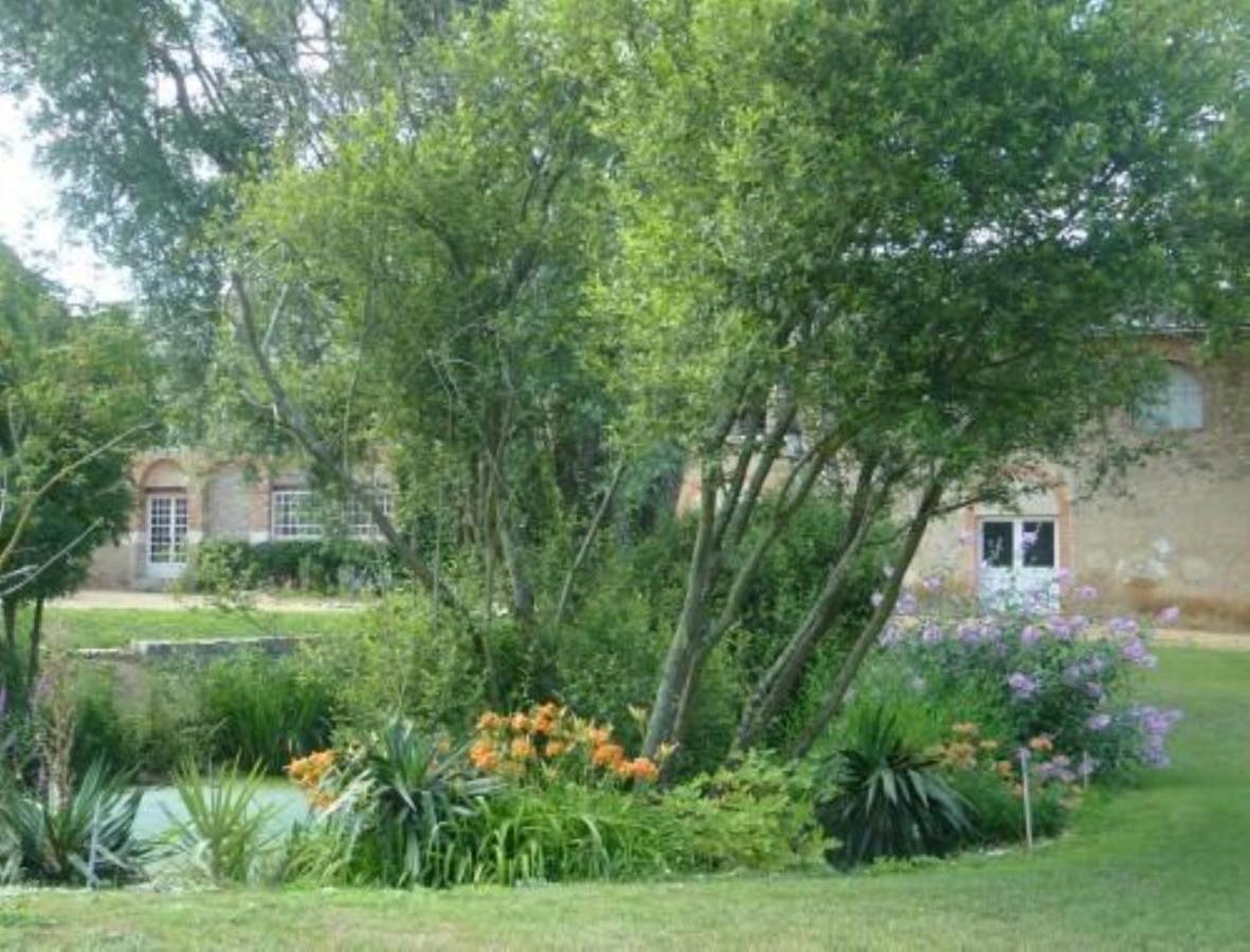 Domaine De La Courbe Hotel Le Lude ภายนอก รูปภาพ